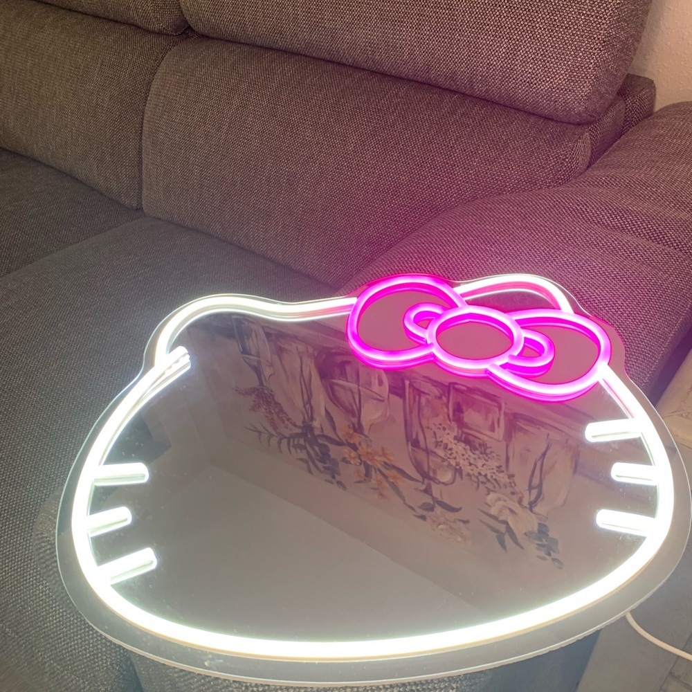 Hello Kitty Neon Light Mirror